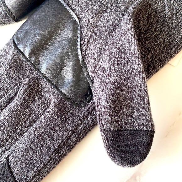 Echo dark Grey Classic Touch Gloves soft warm NWT Nordstrom Rack lS/M
C - Picture 3 of 4
